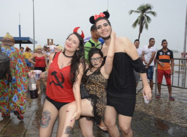 Com chuva ou não, foliões agitaram carnaval de São Luís