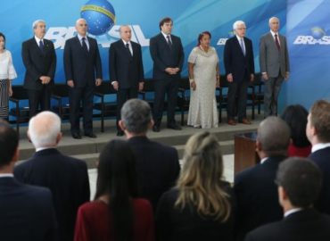 Temer dá posse a quatro ministros no Palácio do Planalto