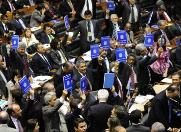 Nove deputados do MA votaram a favor da terceirização