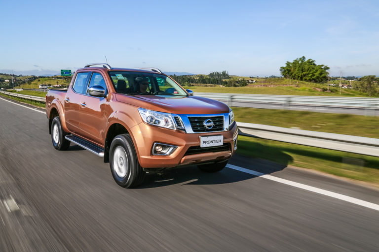 Testamos a nova Nissan Frontier 2017