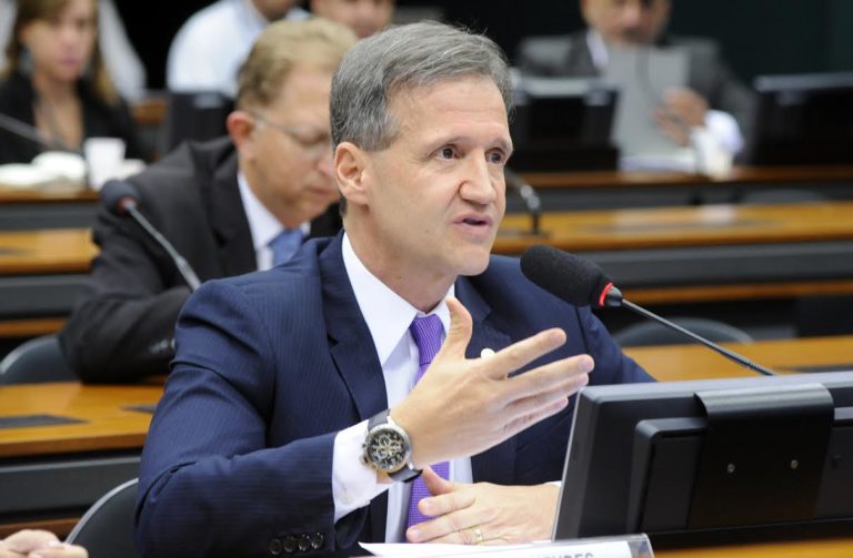Deputado alerta sobre número de policiais mortos