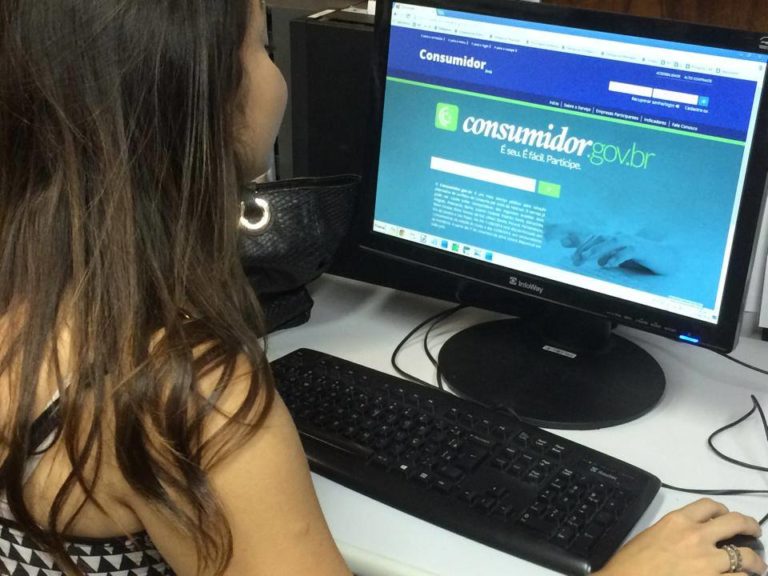 Reclamações de consumidores chegam a 2,7 milhões em 2016