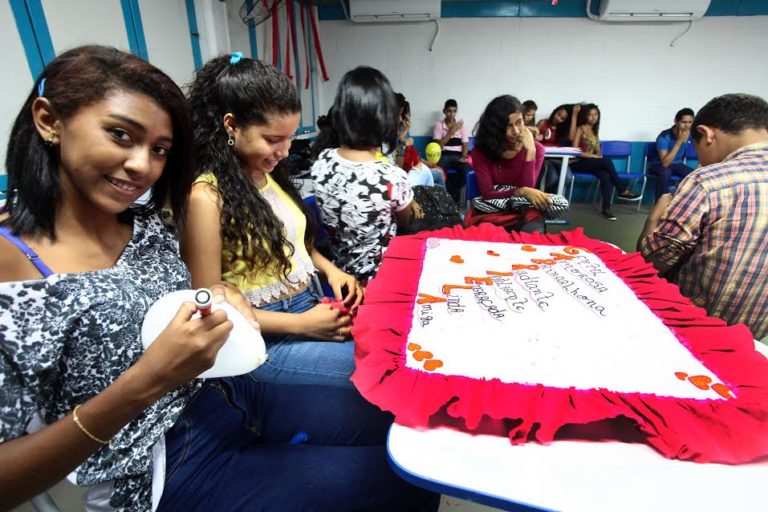 Profissões e sonhos surgem na 1ª semana de aula nas escolas de tempo integral