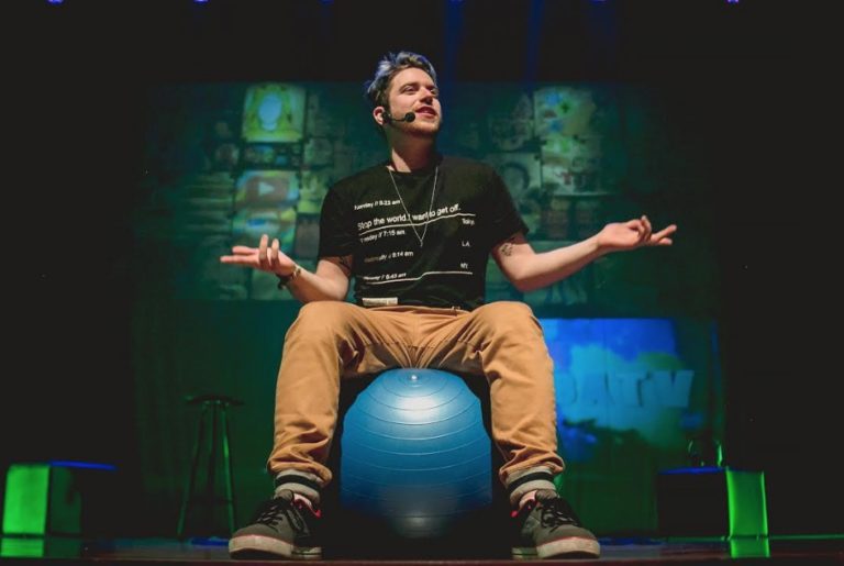 Fenômeno do Youtube se apresenta em São Luís