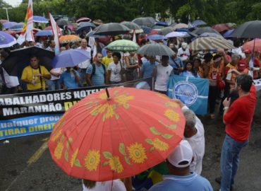 Ato contra a reforma na Previdência ocorre na Praça Deodoro, em São Luís