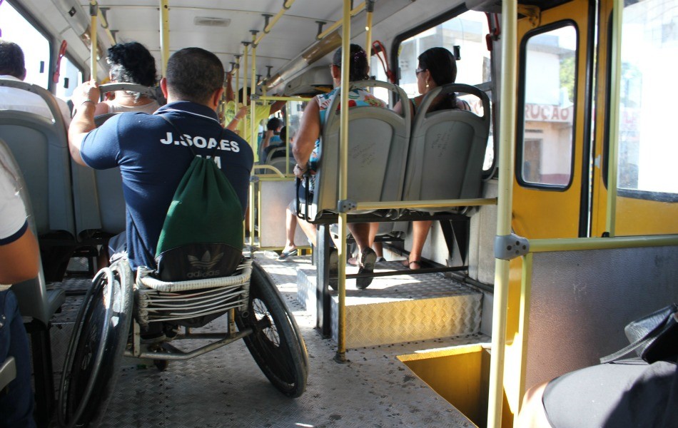 Nova lei garante gratuidade no transporte público para pessoas com deficiência e idosos (Foto Reprodução/Internet)