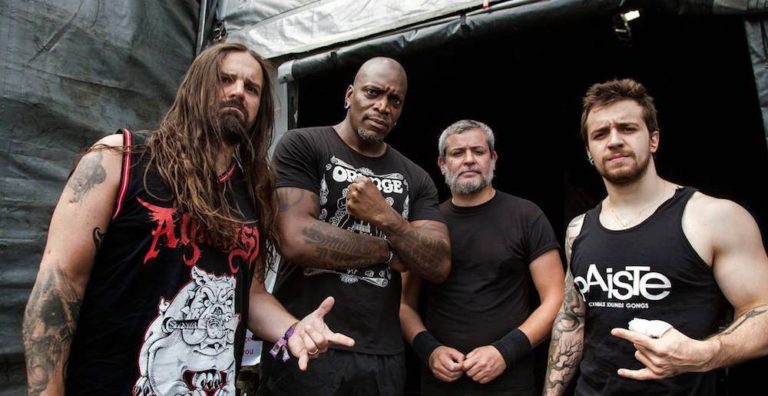 ‘A gente ama os haters. Eles fazem parte da legião de fãs do Sepultura’