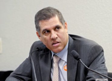 Cláudio Trinchão desconhece decisão sobre bloqueio de bens