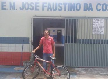 Alunos com boas notas ganham bicicletas em escolas de Santa Rita