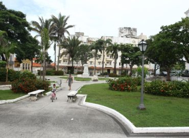 Paisagismo da praça Benedito Leite é recuperado