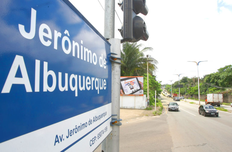 A história de São Luís contada pelas avenidas