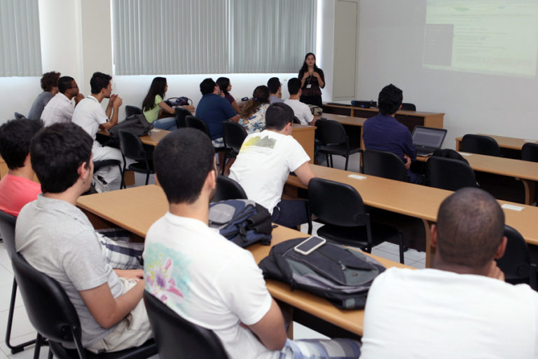 Ciência sem Fronteiras terá 5 mil bolsistas na pós-graduação