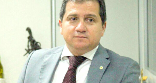 Simplício Araújo anuncia desfiliação do Solidariedade