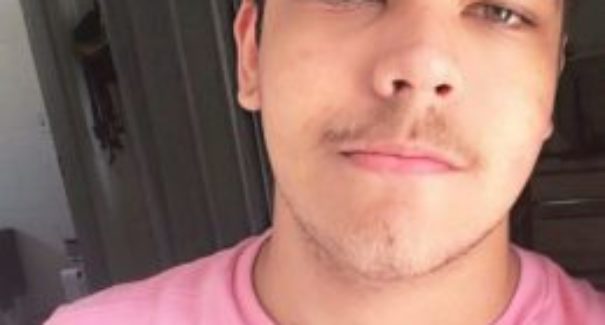 Família de jovem com doença rara faz campanha para comprar o remédio