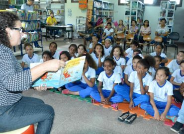 Semana do Livro Infantil é aberta na Biblioteca Municipal