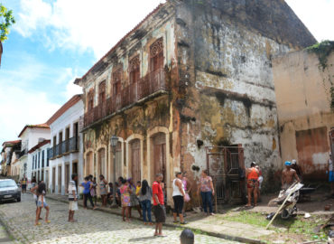 Moradores da Rua da Estrela ocupam prédio abandonado