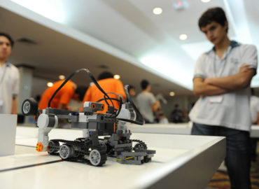 Lula veta aulas de robótica e programação na grade escolar