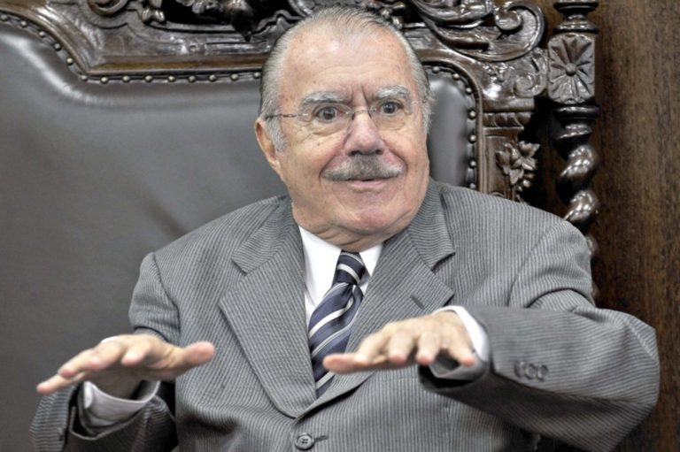 Delator afirma que Sarney recebeu propina