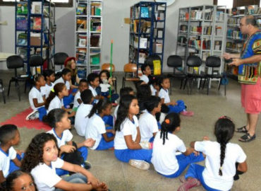 Biblioteca Municipal promove semana do livro infantil