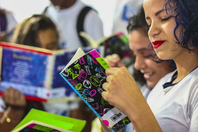 Biblioteca inicia programação literária nesta segunda