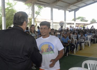 Governador entrega primeira escola com mão de obra carcerária