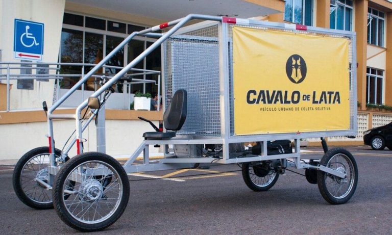 Governo estuda trocar carroças por carros elétricos