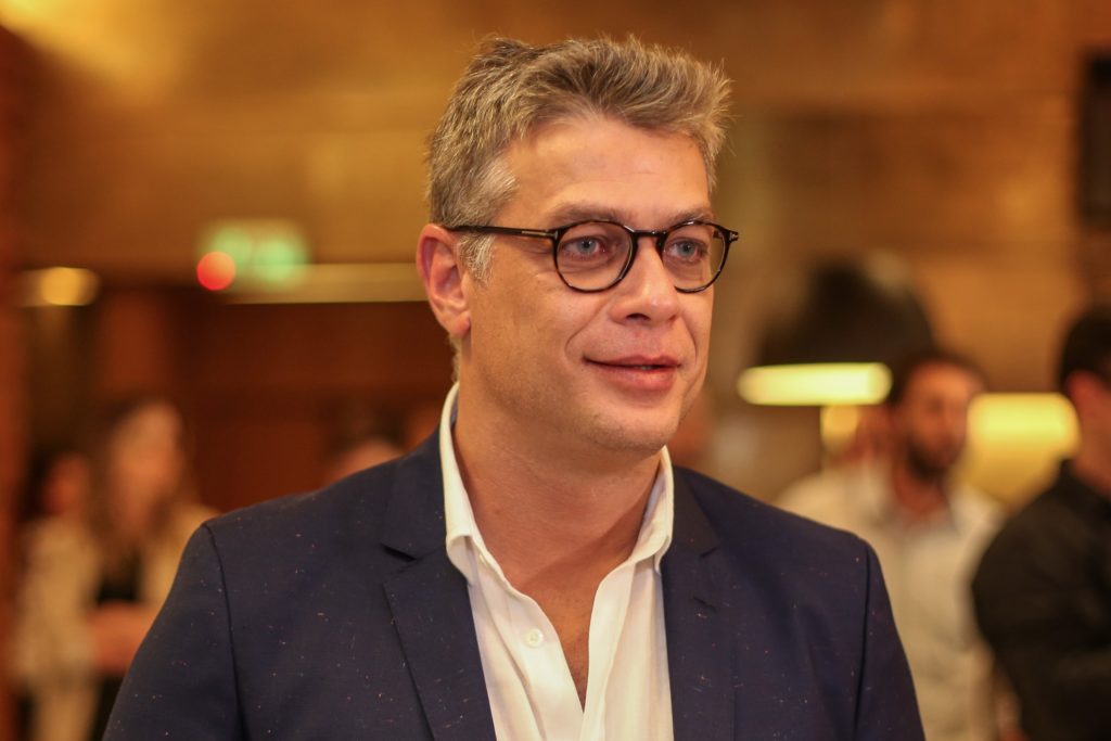 Fábio Assunção radicaliza e muda completamente o visual para nova série