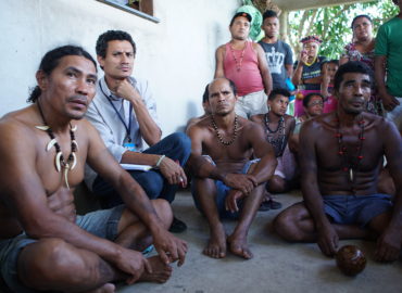 Viana está dividida após conflito entre agricultores e índios
