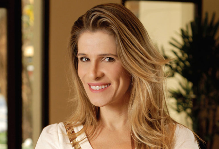 Atriz faz humor com sotaque em novela das seis