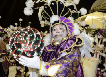 Dia do Bloco Tradicional é comemorado com cortejo