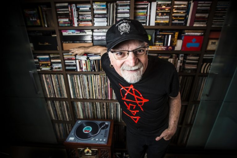 Músico Kid Vinil morre aos 62 anos, em São Paulo