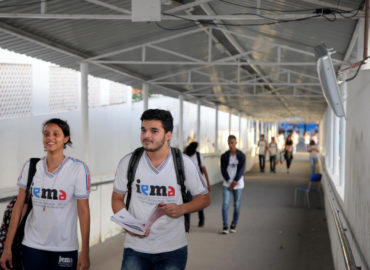 Uniforme inteligente do Iema inova com comunicação entre pais, alunos e escola