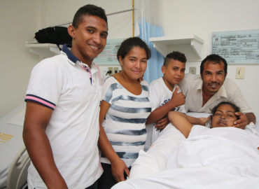 ‘Cinema nas Enfermarias’ humaniza assistência no Hospital de Câncer do MA