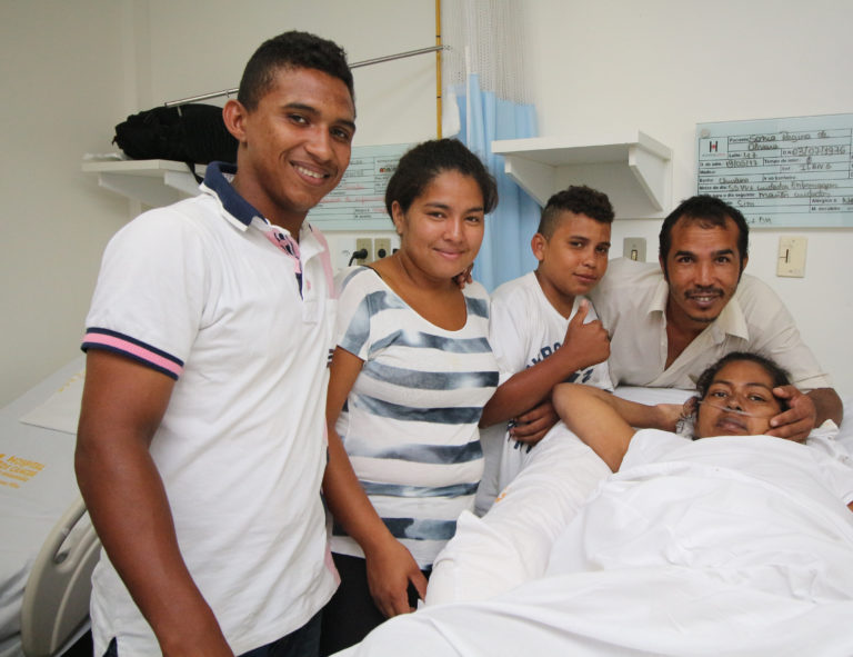 ‘Cinema nas Enfermarias’ humaniza assistência no Hospital de Câncer do MA