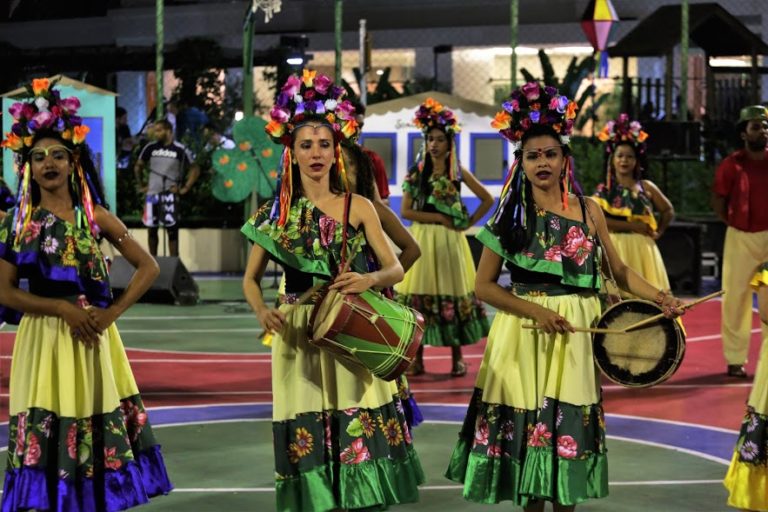 Espetáculo encanta com mix de cultura maranhense