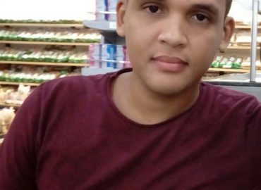 Familiares pedem ajuda para encontrar jovem