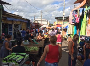 Comércio informal é fiscalizado no João Paulo