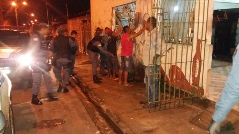 Operação de segurança fecha bares na Cidade Olímpica
