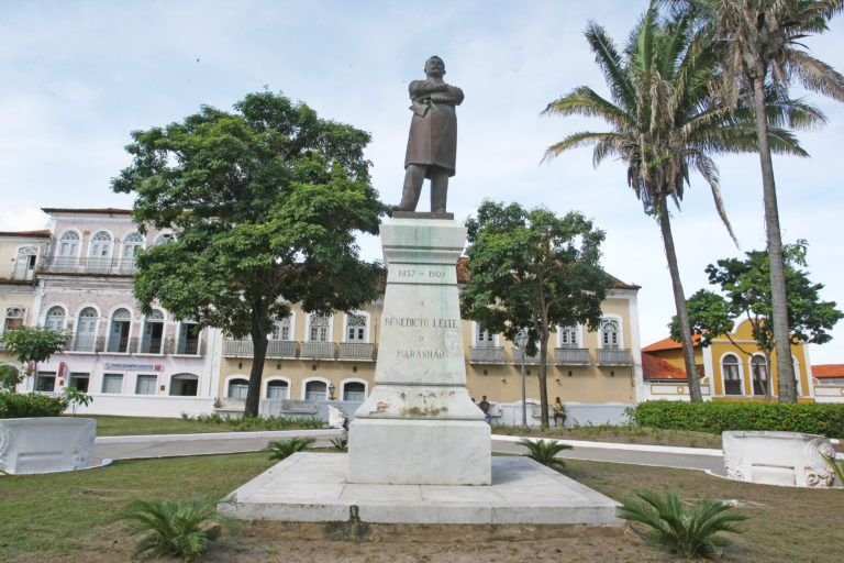 Estátua de Benedito Leite será restaurada em praça de São Luís