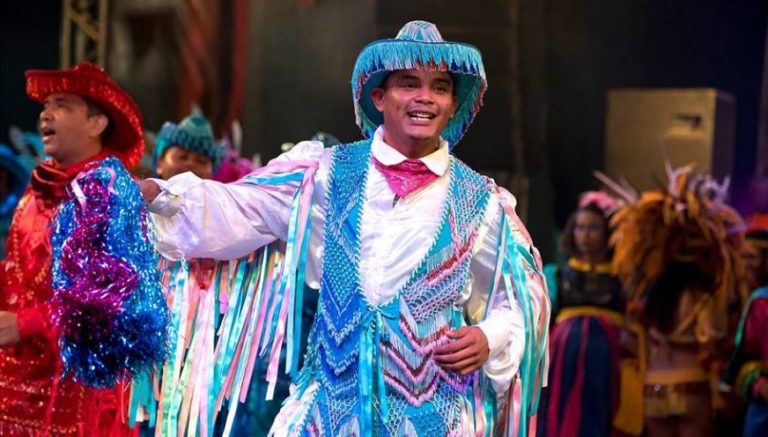 Nina Rodrigues e Barriquinha abrem o arraial