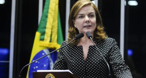 Gleisi Hoffmann convida líderes da base na Câmara para almoço