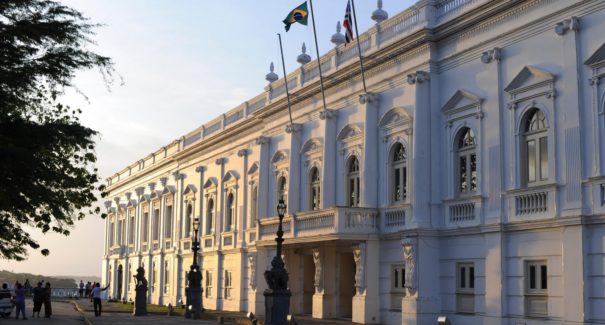 Conheça as belezas do Palácio dos Leões