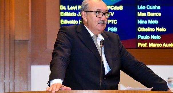 César Pires (PV) não pensa em ser líder da oposição na Assembleia