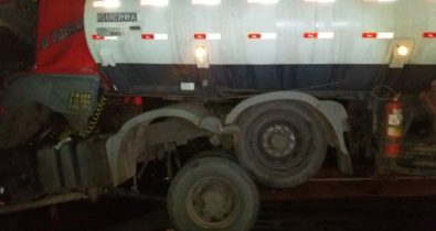 Grave acidente entre caminhão e carreta na BR-135