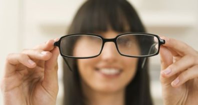 Saiba como higienizar óculos de grau