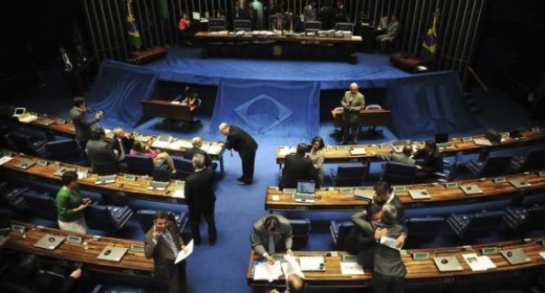 Senado pode votar reforma trabalhista na quarta-feira