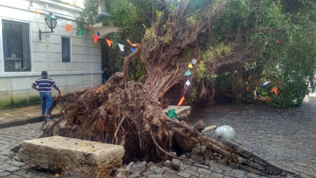 Fortes chuvas causam transtornos em São Luís