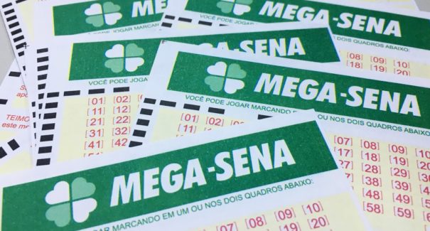 Mega-Sena pode pagar R$ 105 milhões neste sábado