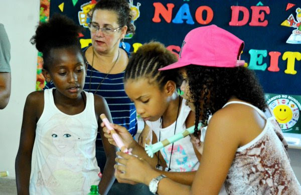 O projeto teve como objetivo aproximar crianças e adolescentes do ambiente da Biblioteca durante o período das férias, com atividades de leitura e recreação.