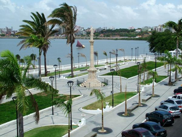 A Praça Gonçalves Dias será palco de declamações de poesias e homenagens ao poeta.